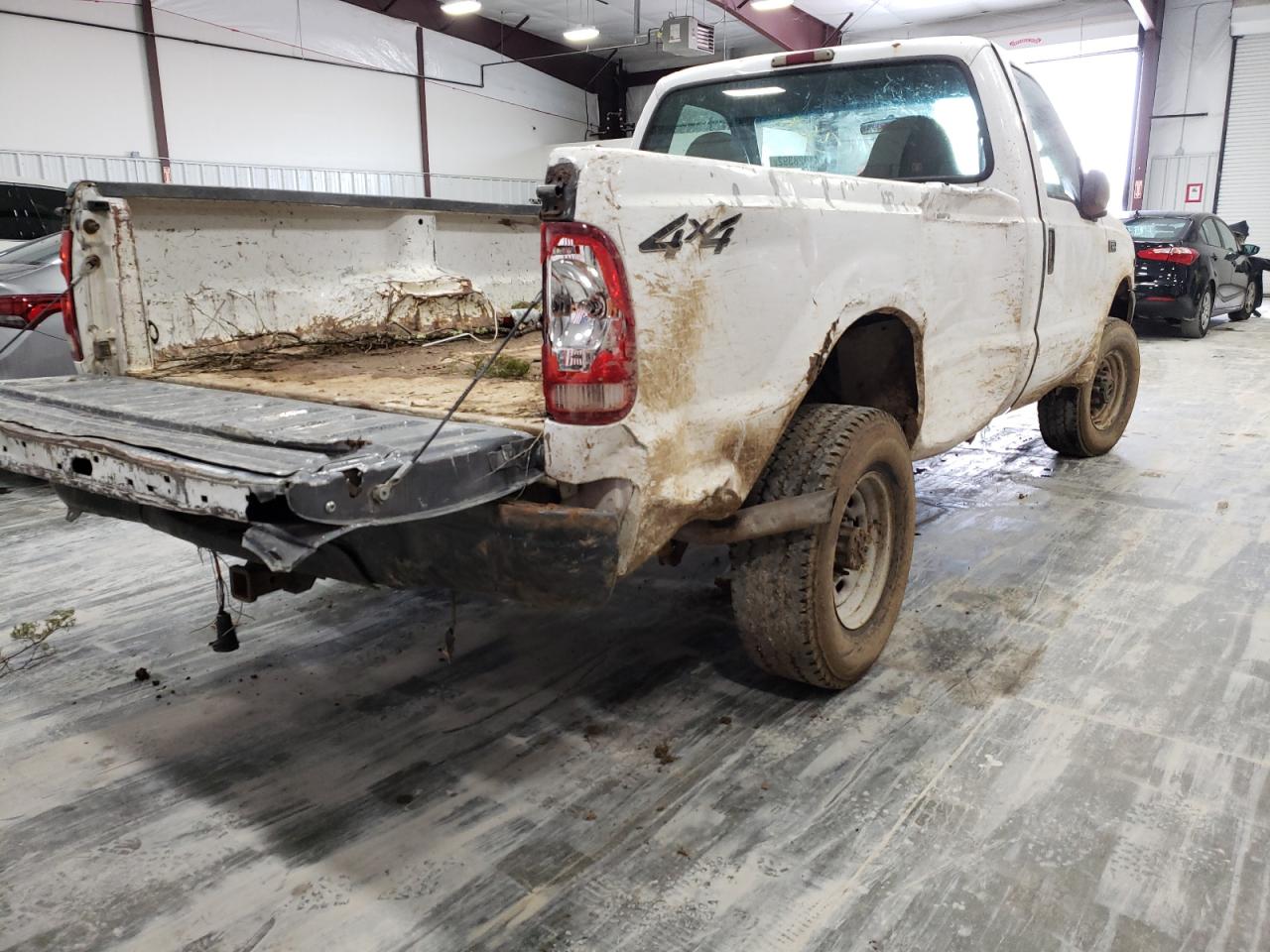 Photo 4 from auction – 2001 FORD F250 SUPER with VIN 1FTNF21L91EA98684