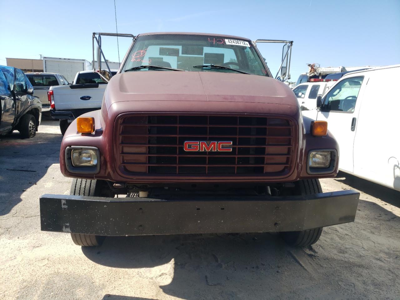 Photo 9 from auction – 2000 GMC C-SERIES C with VIN 1GDG6H1B9YJ906015