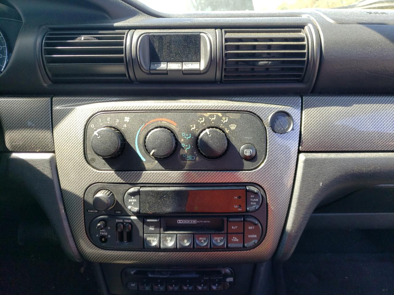 Photo 9 from auction – 2004 CHRYSLER SEBRING LX with VIN 1C3EL55R04N401627