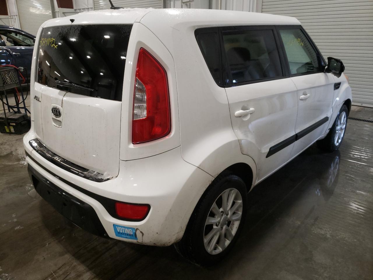 Photo 4 from auction – 2012 KIA SOUL with VIN KNDJT2A69C7358946