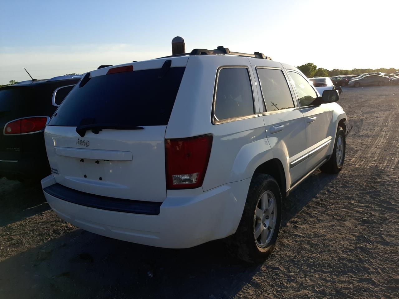 Photo 4 from auction – 2010 JEEP GRAND CHER with VIN 1J4PR4GK6AC116185