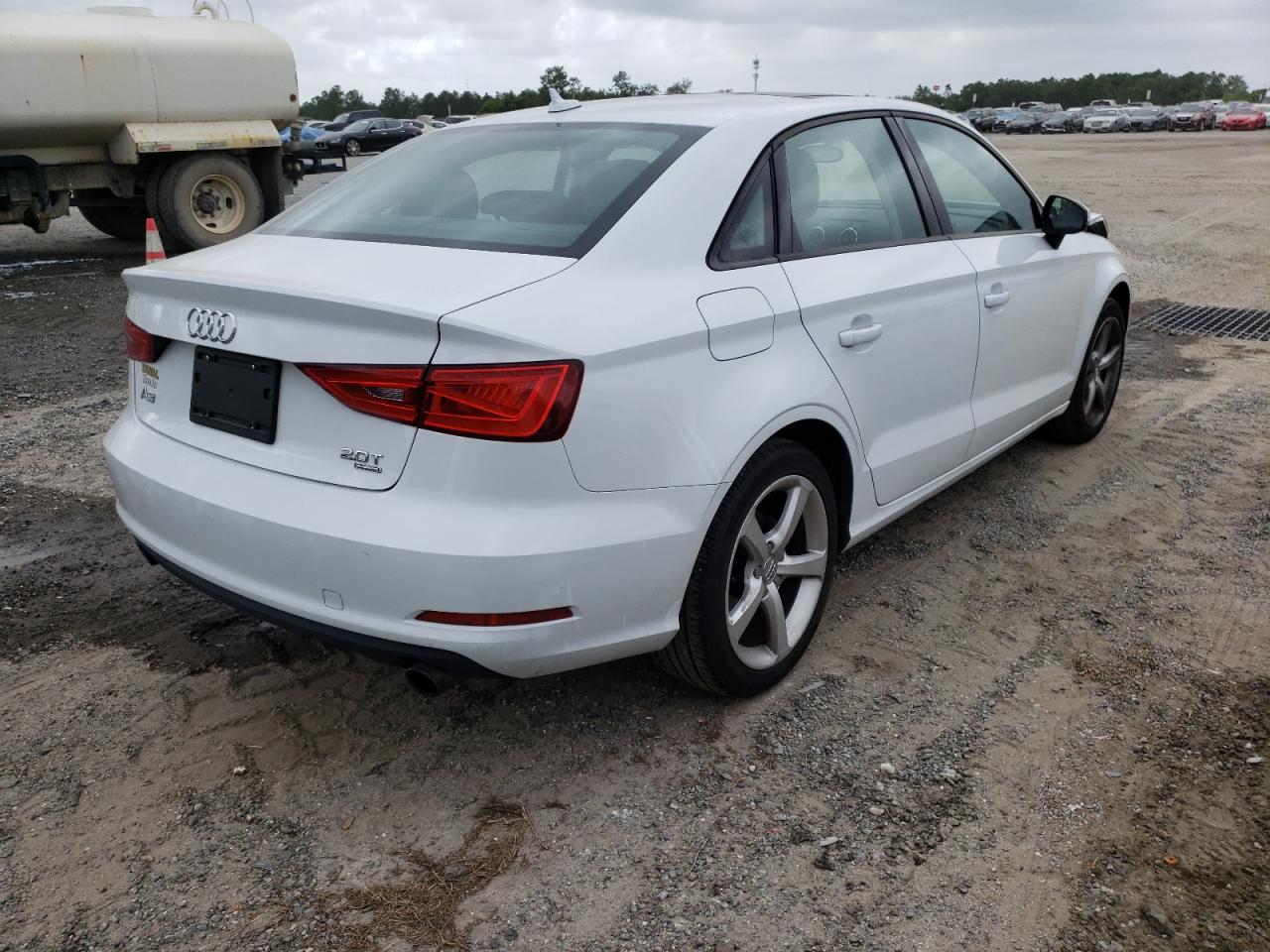 Photo 4 from auction – 2015 AUDI A3 with VIN WAUBFGFF1F1009639