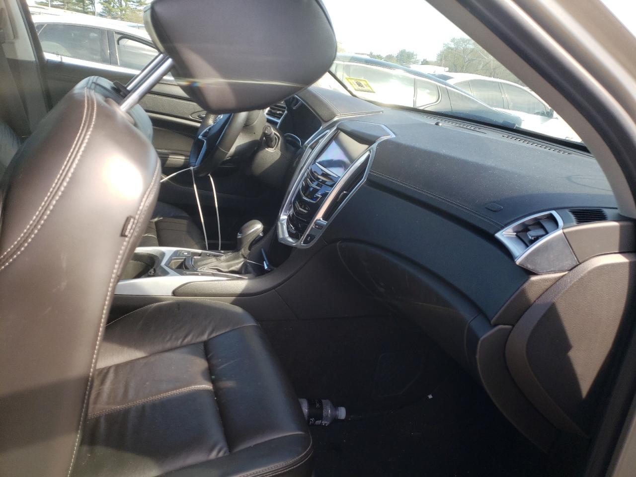 Photo 5 from auction – 2013 CADILLAC SRX with VIN 3GYFNAE38DS550074