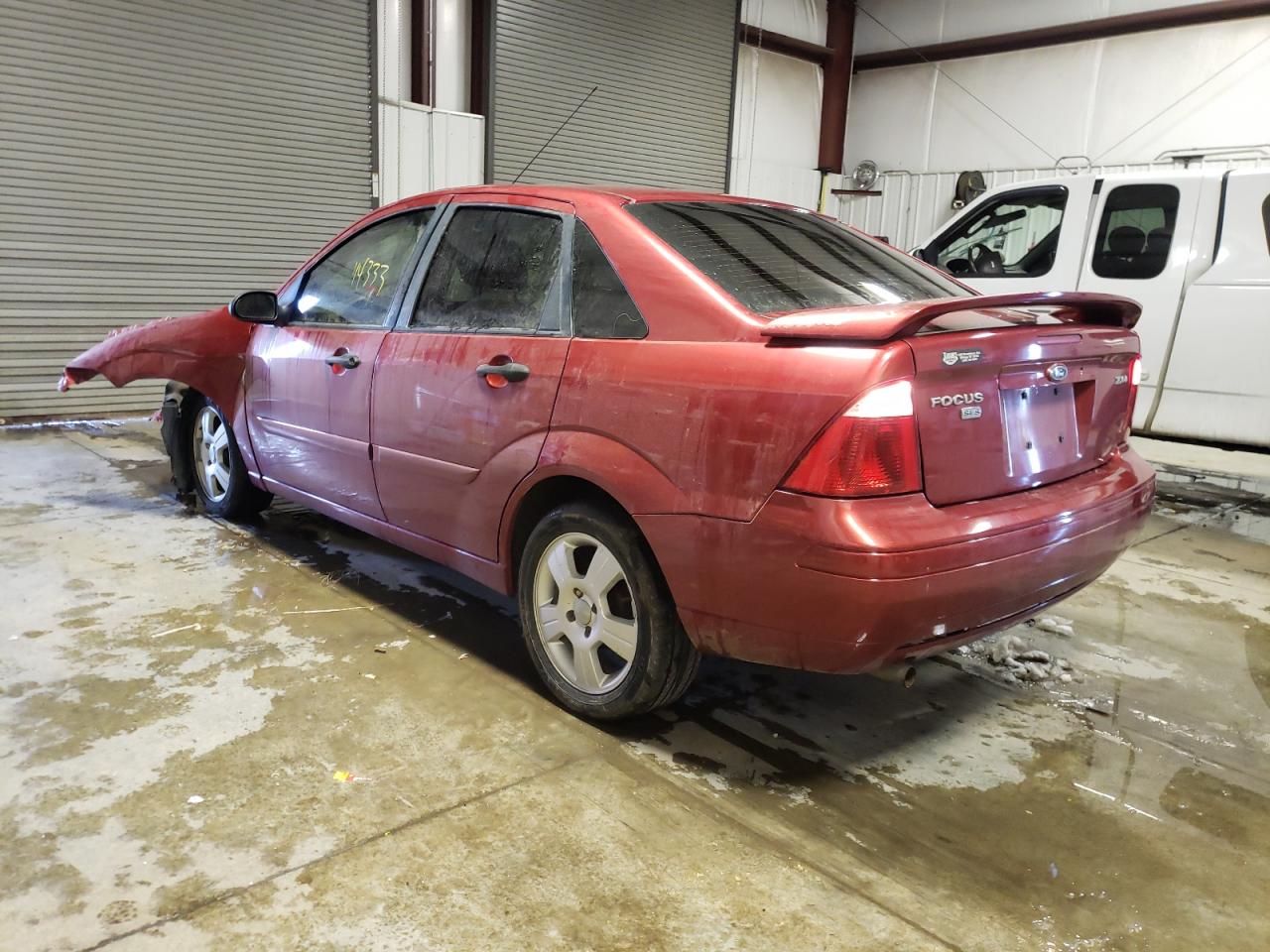 Photo 3 from auction – 2005 FORD FOCUS ZX4 with VIN 1FAFP34N85W196793