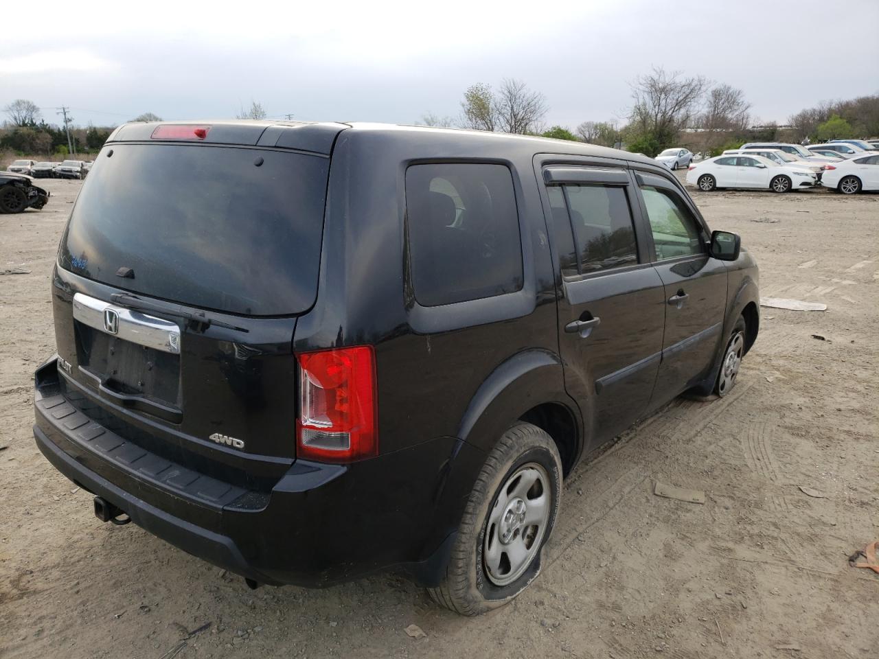 Photo 4 from auction – 2011 HONDA PILOT LX with VIN 5FNYF4H2XBB054165