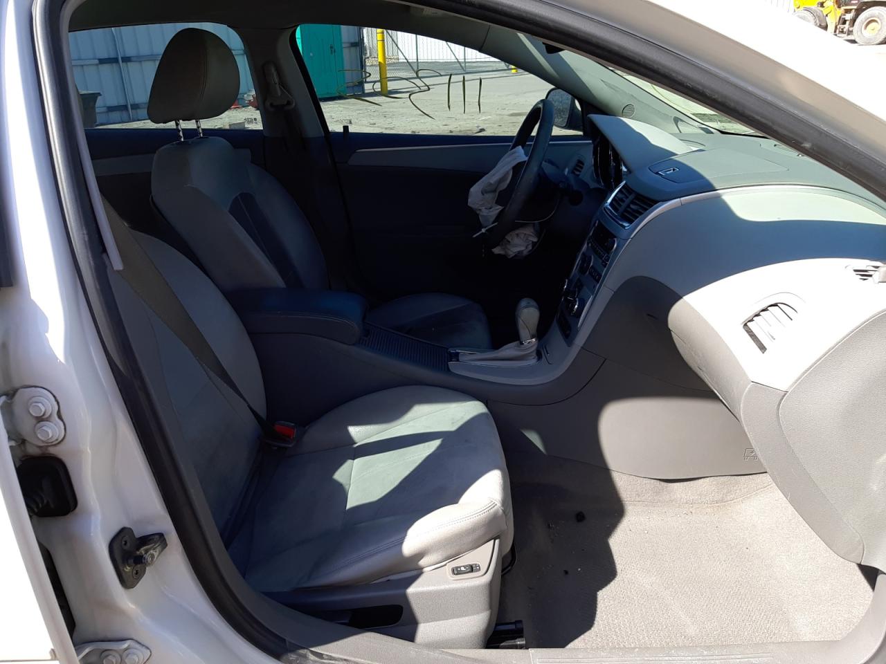 Photo 5 from auction – 2010 CHEVROLET MALIBU 2LT with VIN 1G1ZD5EB7AF155302