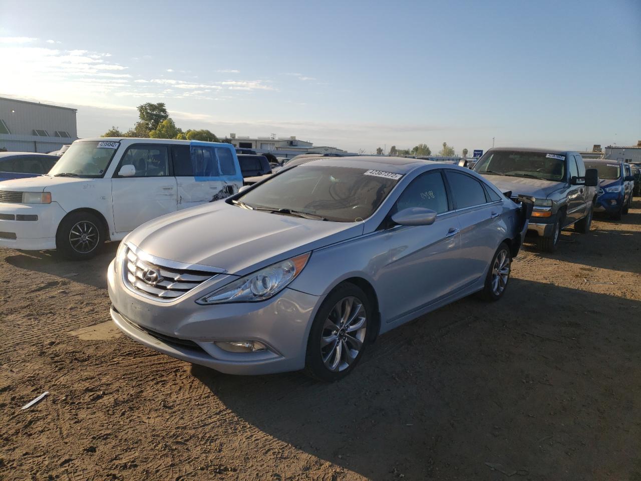 Photo 2 from auction – 2013 HYUNDAI SONATA SE with VIN 5NPEC4AC2DH625473