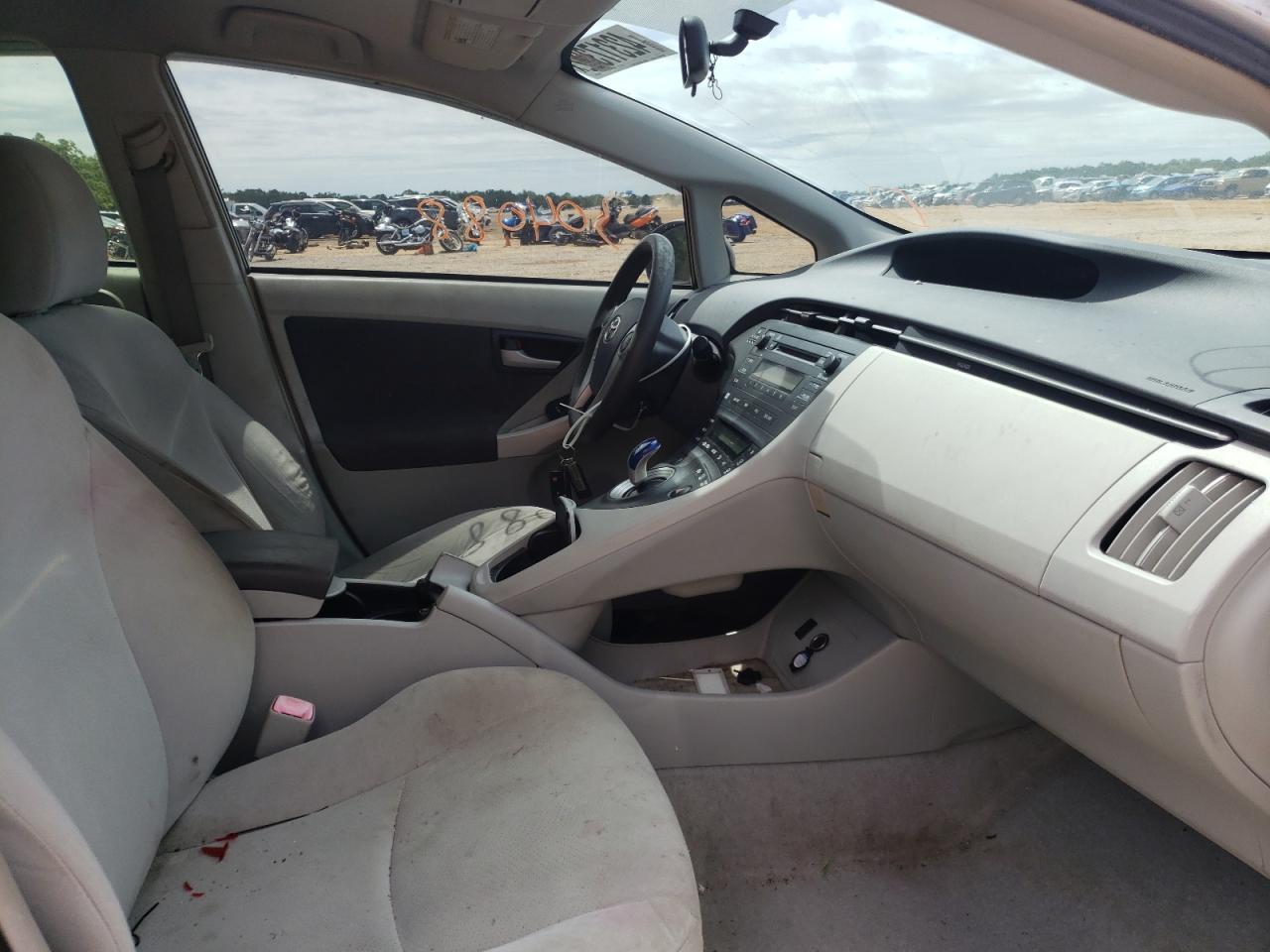 Photo 5 from auction – 2011 TOYOTA PRIUS with VIN JTDKN3DU7B5338137