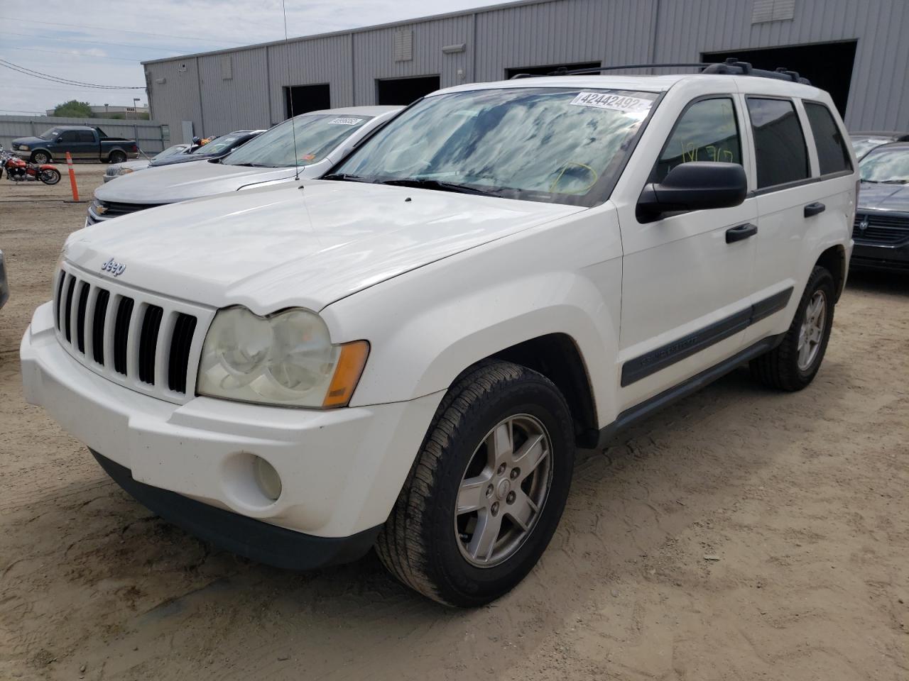 Photo 2 from auction – 2005 JEEP GRAND CHER with VIN 1J4GS48K85C594293