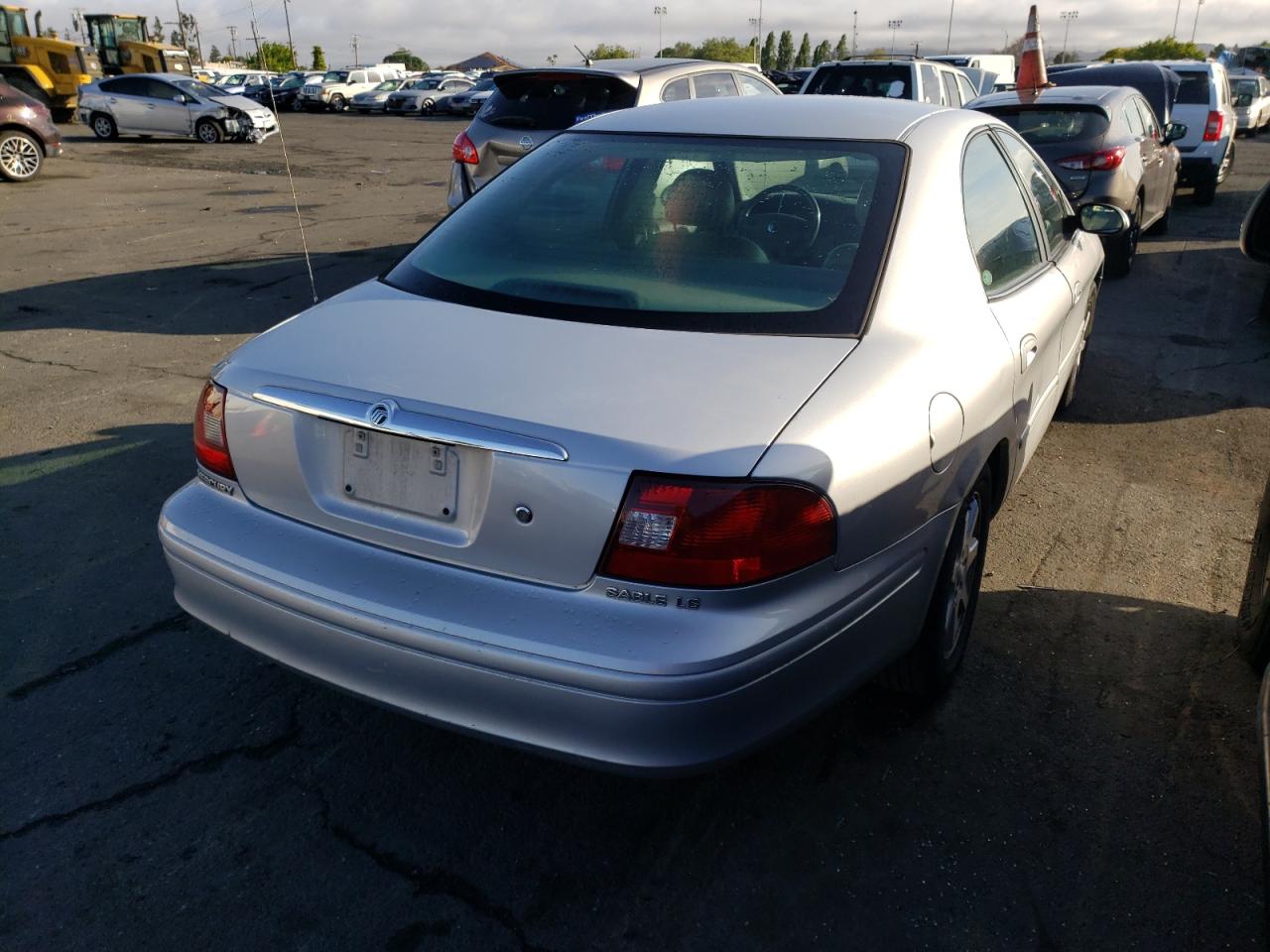 Photo 4 from auction – 2002 MERCURY SABLE LS P with VIN 1MEFM55S22A617739