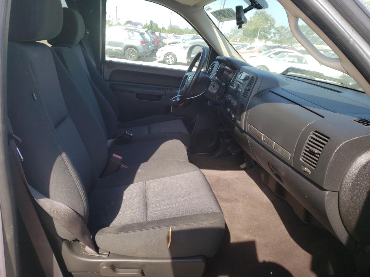 Photo 5 from auction – 2012 CHEVROLET SILVERADO with VIN 1GCRKSE76CZ118122
