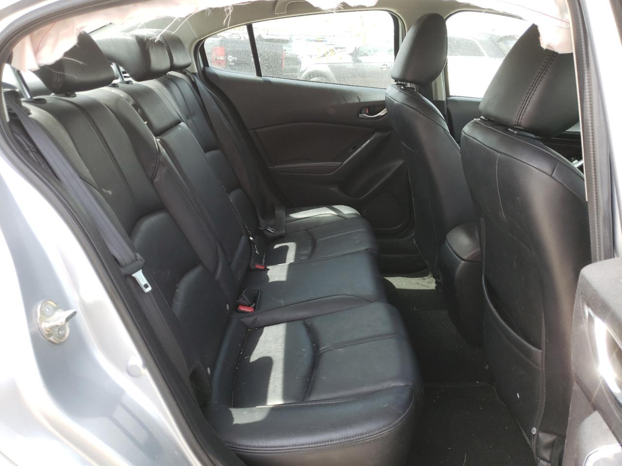 Photo 6 from auction – 2018 MAZDA 3 TOURING with VIN 3MZBN1V33JM165703