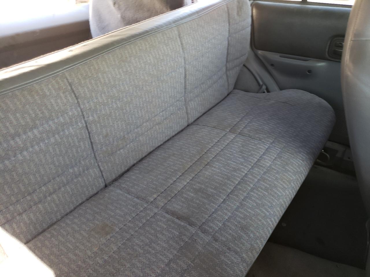 Photo 6 from auction – 1998 JEEP CHEROKEE S with VIN 1J4FJ68S5WL281973