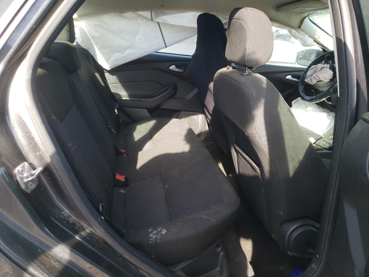 Photo 6 from auction – 2018 FORD FOCUS SE with VIN 1FADP3F26JL276048