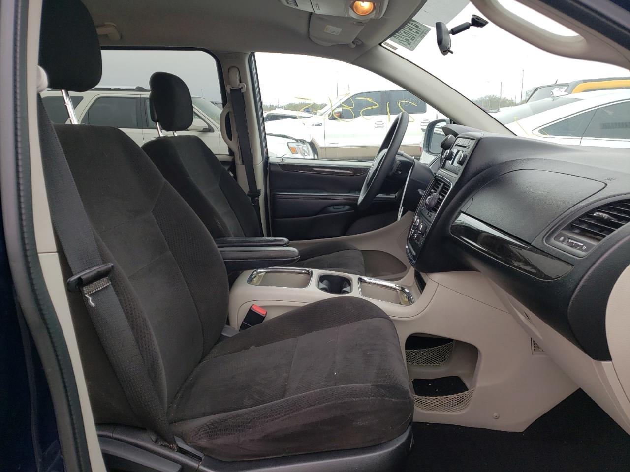 Photo 5 from auction – 2012 DODGE GRAND CARA with VIN 2C4RDGCG0CR280204