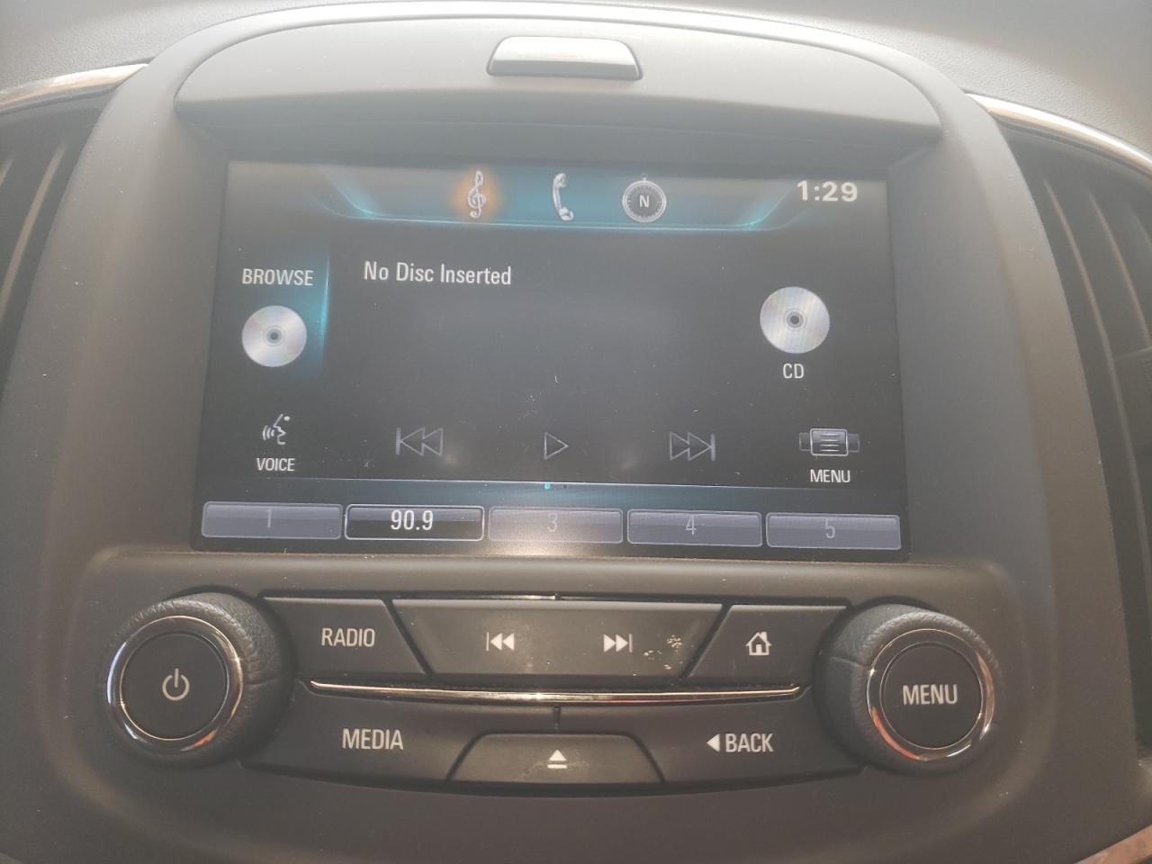 Photo 9 from auction – 2015 BUICK LACROSSE with VIN 1G4GA5G32FF207936