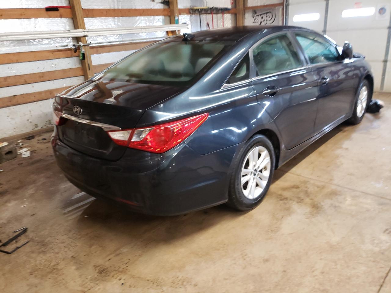 Photo 4 from auction – 2013 HYUNDAI SONATA GLS with VIN 5NPEB4AC1DH744490