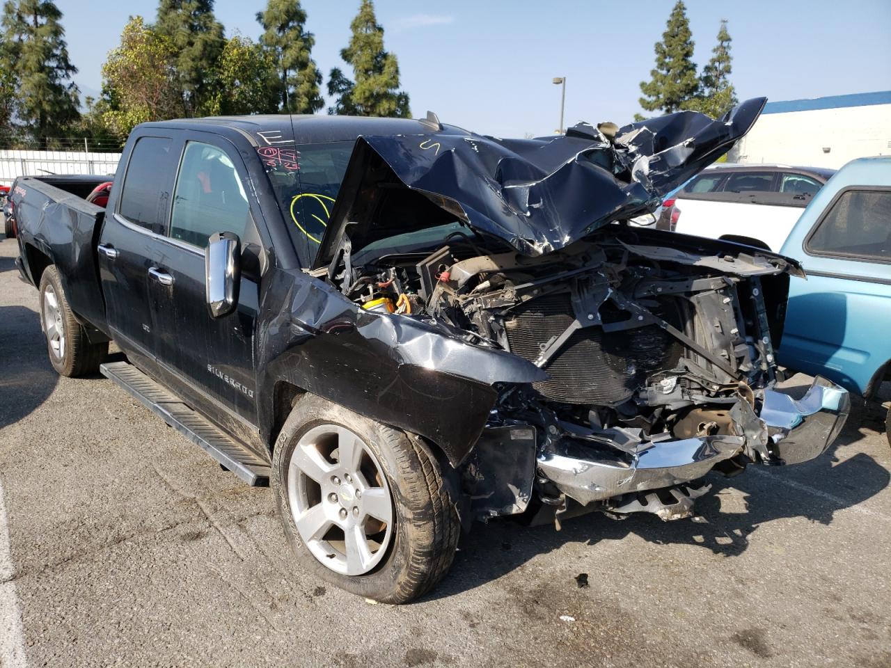 CHEVROLET SILVERADO 2017 with VIN 1GCVKREC3HZ368221 - Photo from auction