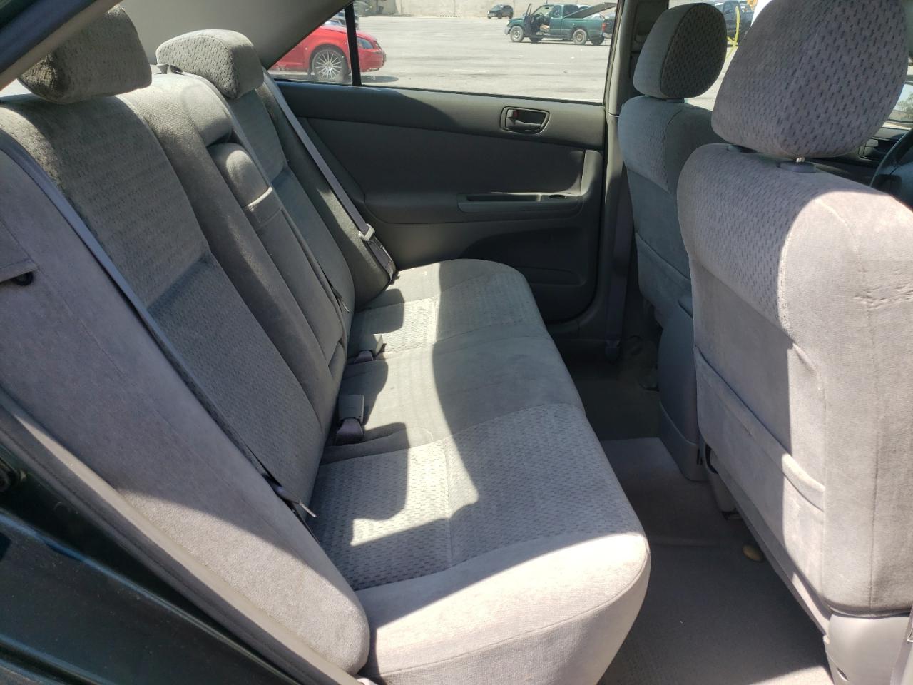 Photo 6 from auction – 2002 TOYOTA CAMRY LE with VIN JTDBE32K220114904