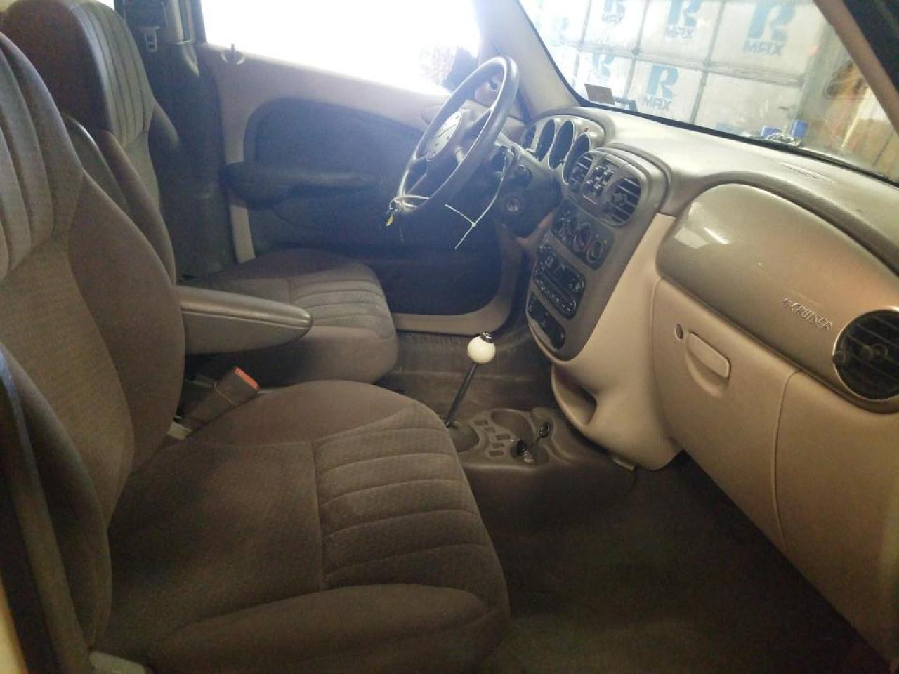 Photo 5 from auction – 2004 CHRYSLER PT CRUISER with VIN 3C4FY48B94T338375