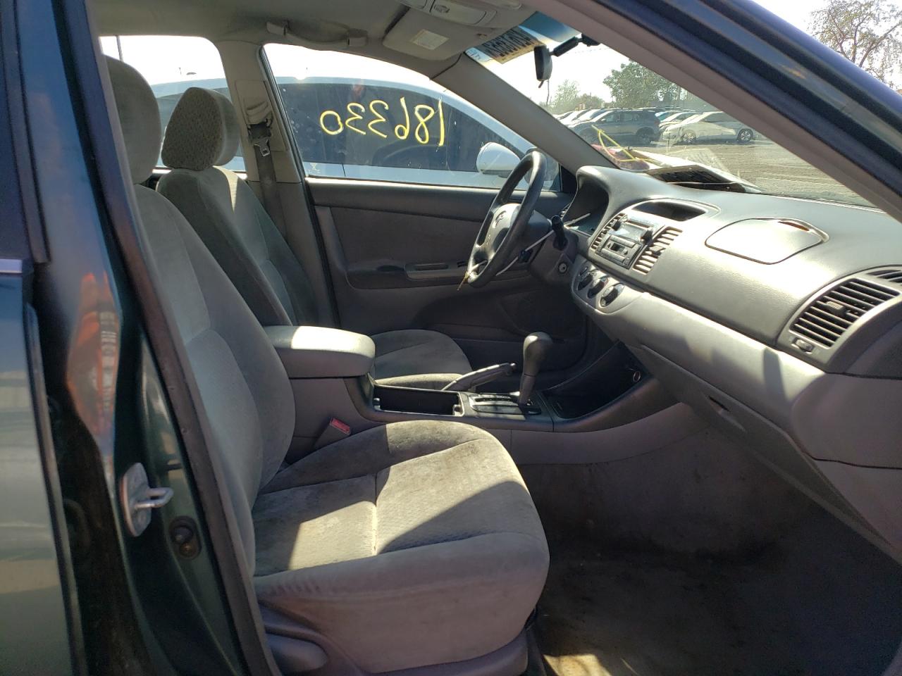 Photo 5 from auction – 2002 TOYOTA CAMRY LE with VIN 4T1BE32K82U580650