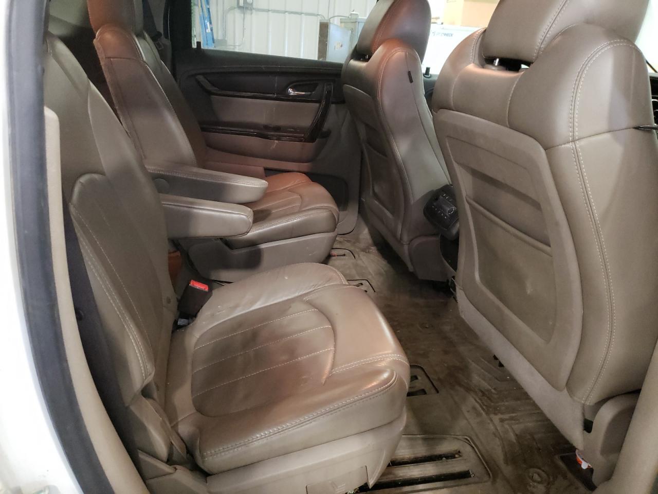 Photo 6 from auction – 2014 GMC ACADIA DEN with VIN 1GKKVTKD7EJ322667