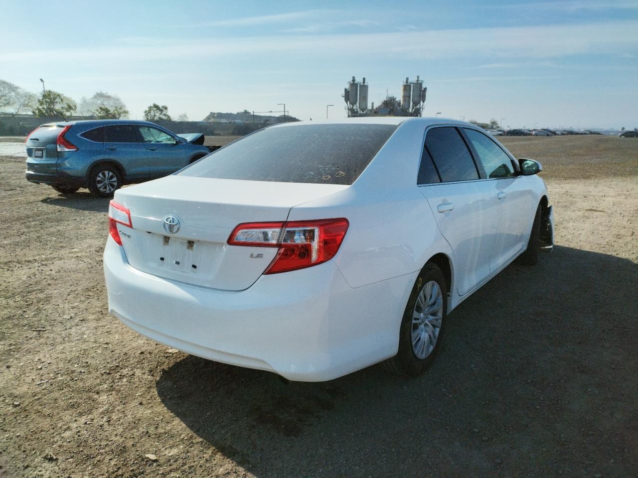 Photo 4 from auction – 2014 TOYOTA CAMRY /LE/ with VIN 4T4BF1FK2ER385018