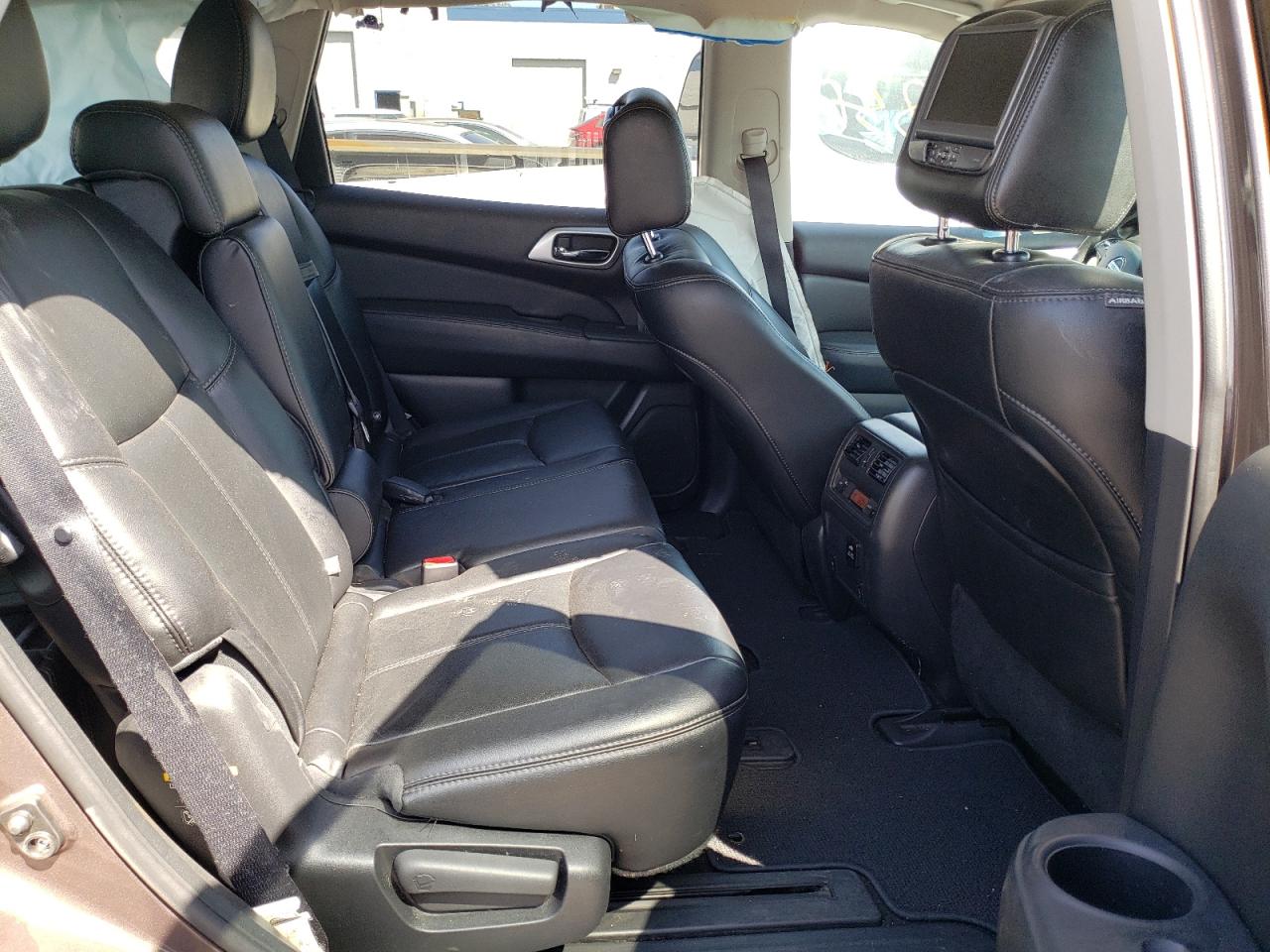 Photo 6 from auction – 2015 NISSAN PATHFINDER with VIN 5N1AR2MN7FC686116