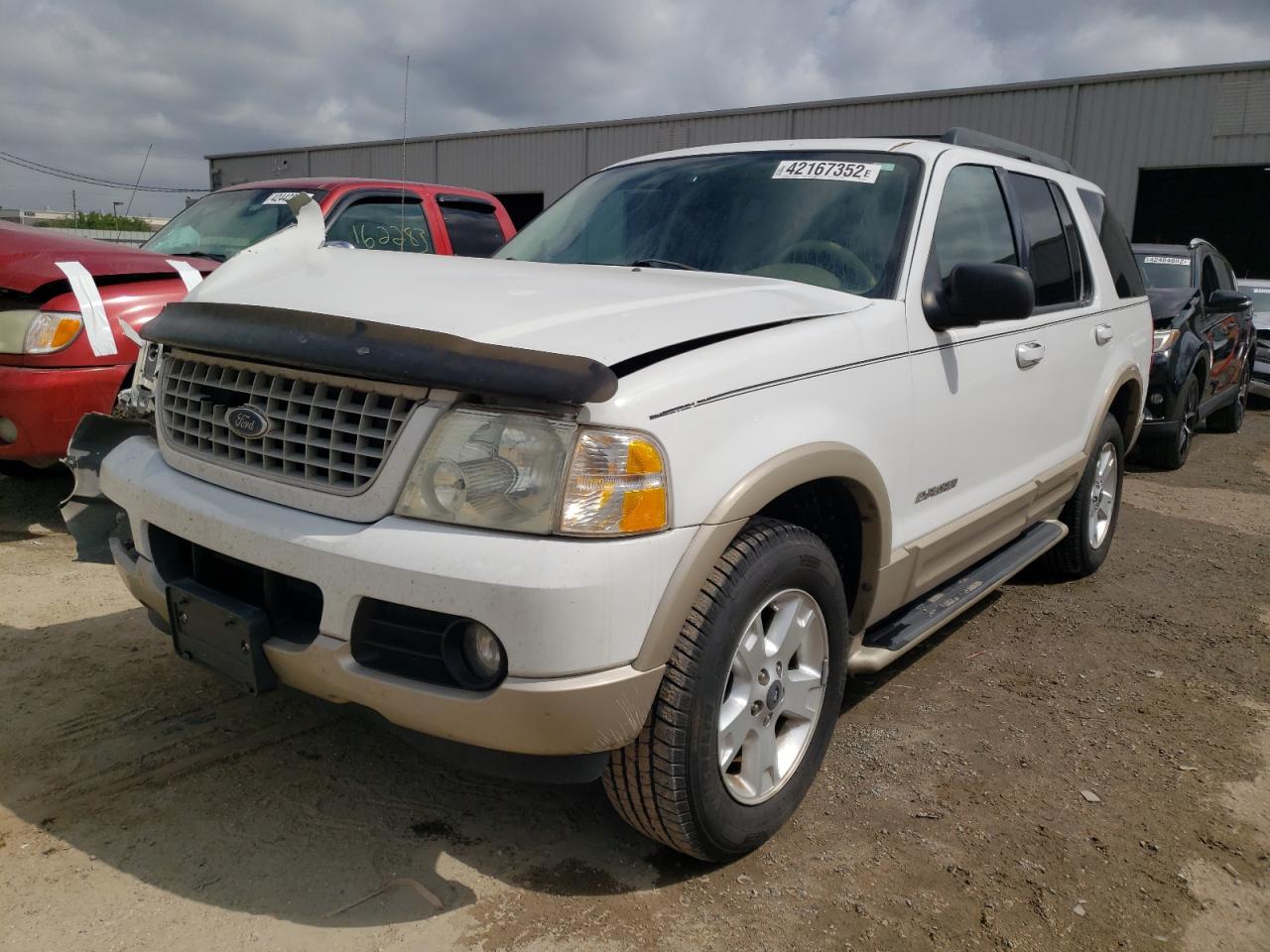 Photo 2 from auction – 2005 FORD EXPLORER E with VIN 1FMZU64K05UA19444