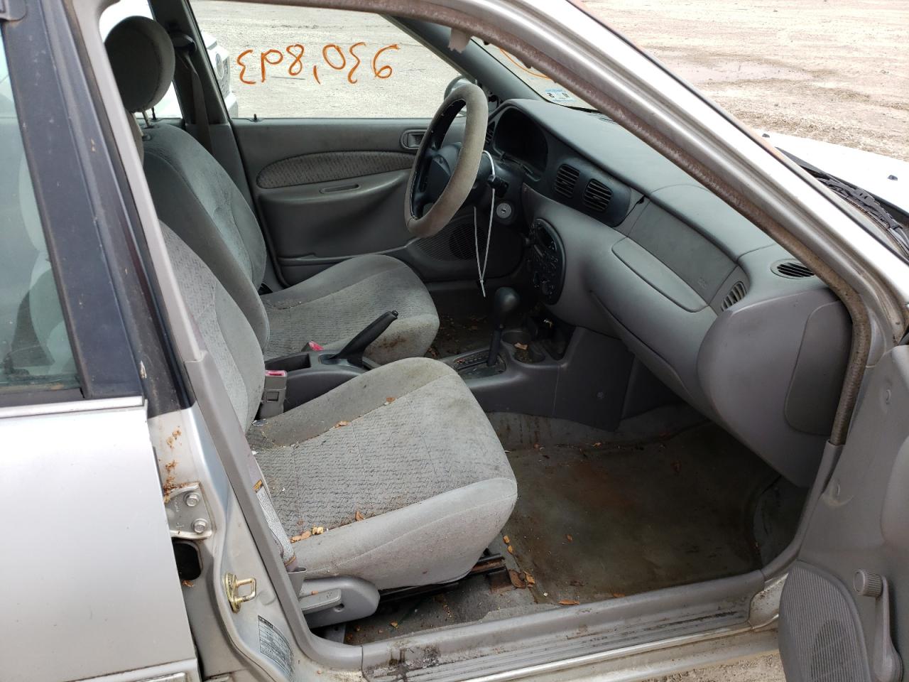Photo 5 from auction – 1997 FORD ESCORT LX with VIN 3FALP15P0VR132094
