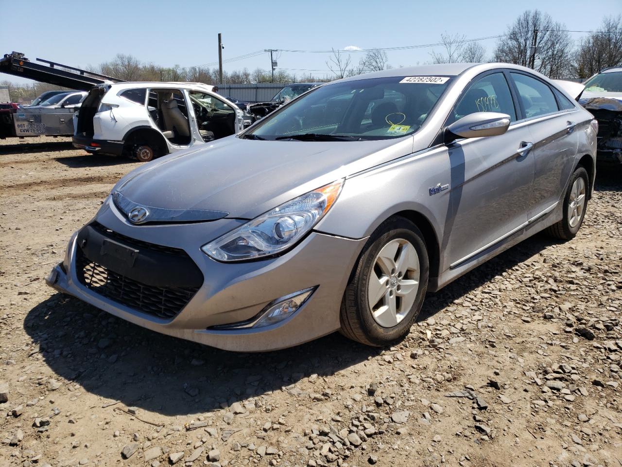 Photo 2 from auction – 2012 HYUNDAI SONATA HYB with VIN KMHEC4A41CA061213