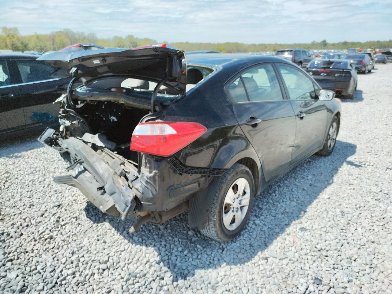 Photo 4 from auction – 2015 KIA FORTE LX with VIN KNAFK4A68F5260878