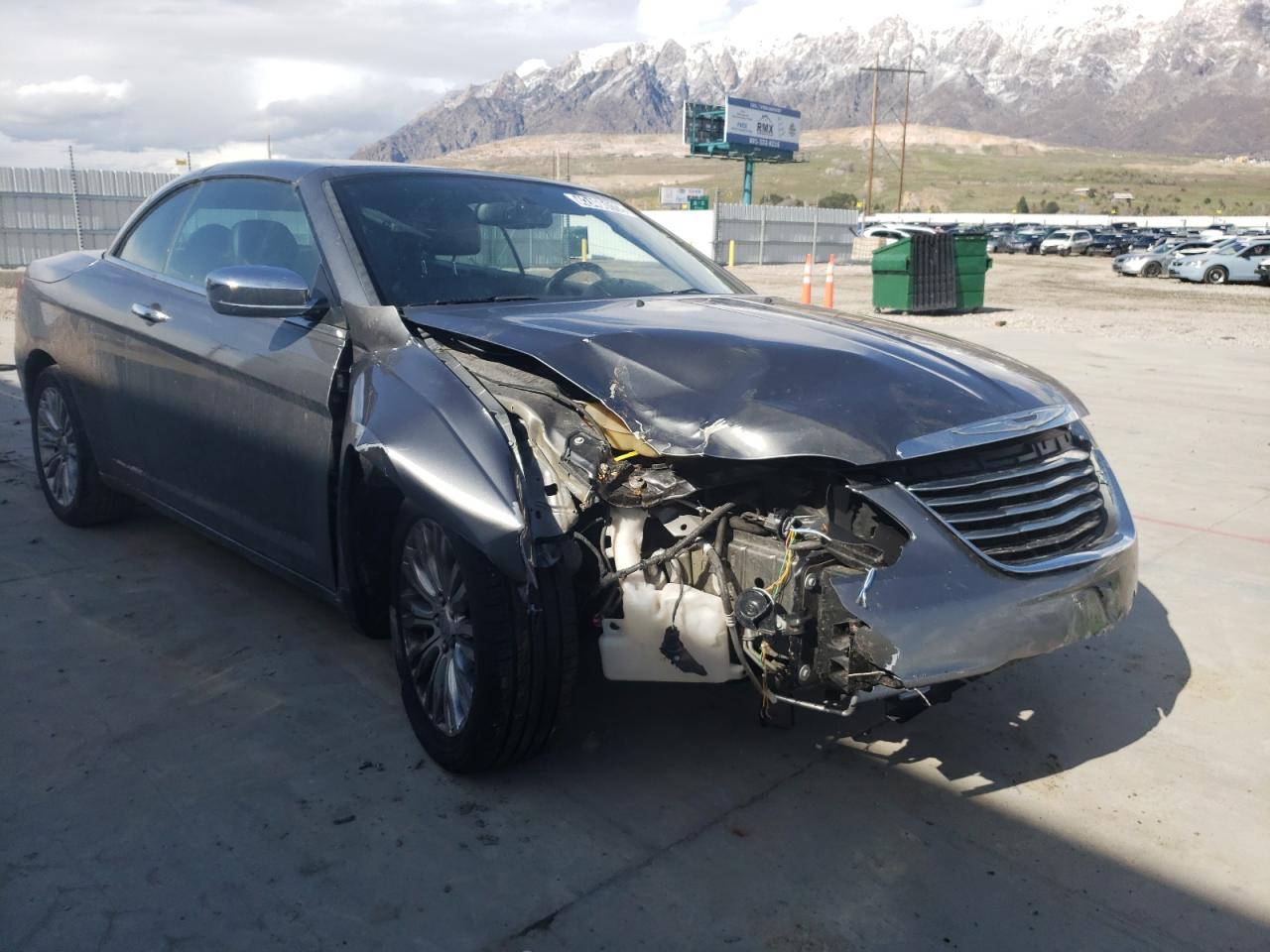 CHRYSLER 200 LIMITE 2013 with VIN 1C3BCBFG8DN596942 - Photo from auction