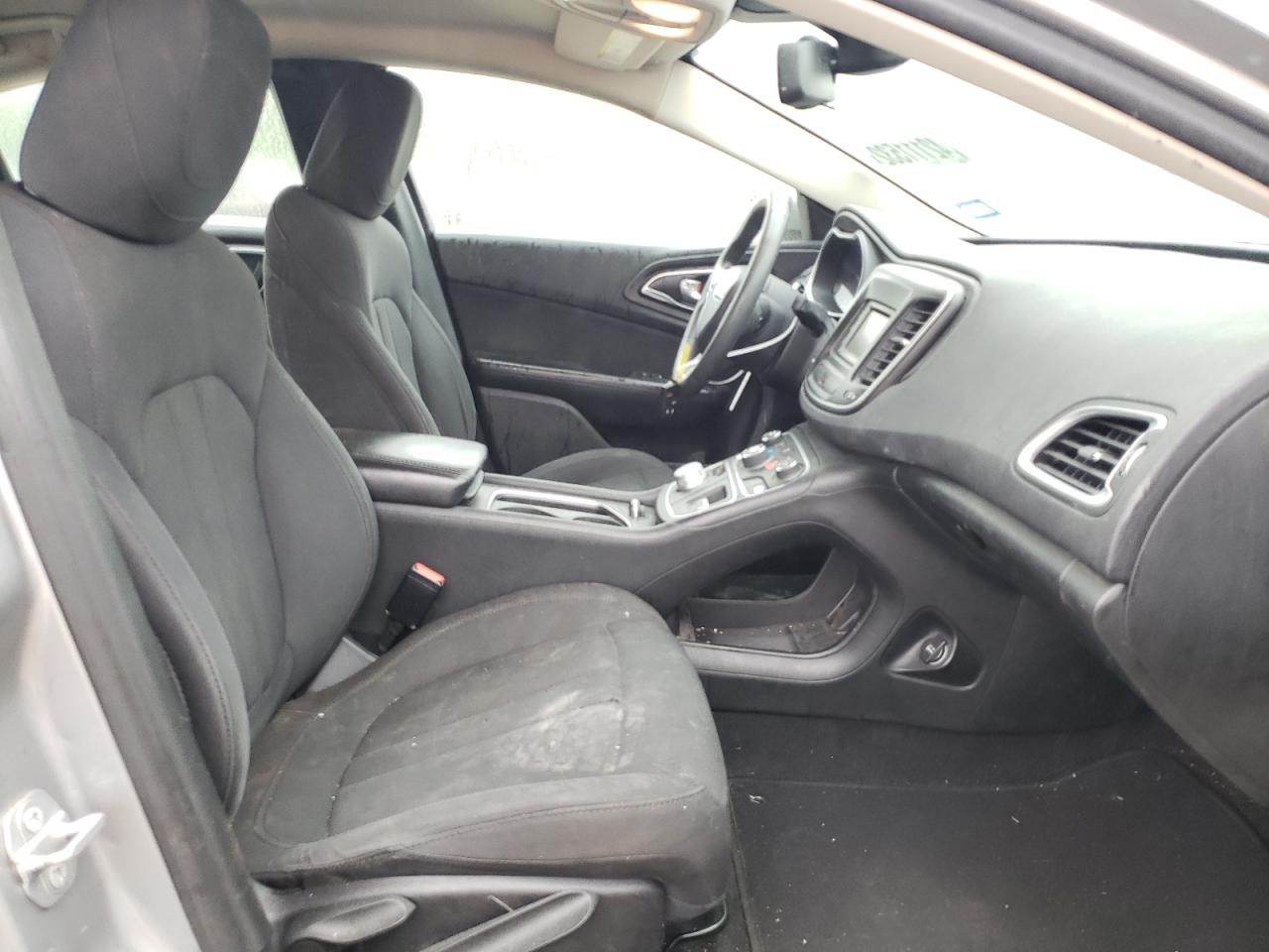 Photo 5 from auction – 2015 CHRYSLER 200 LIMITE with VIN 1C3CCCAB0FN738757