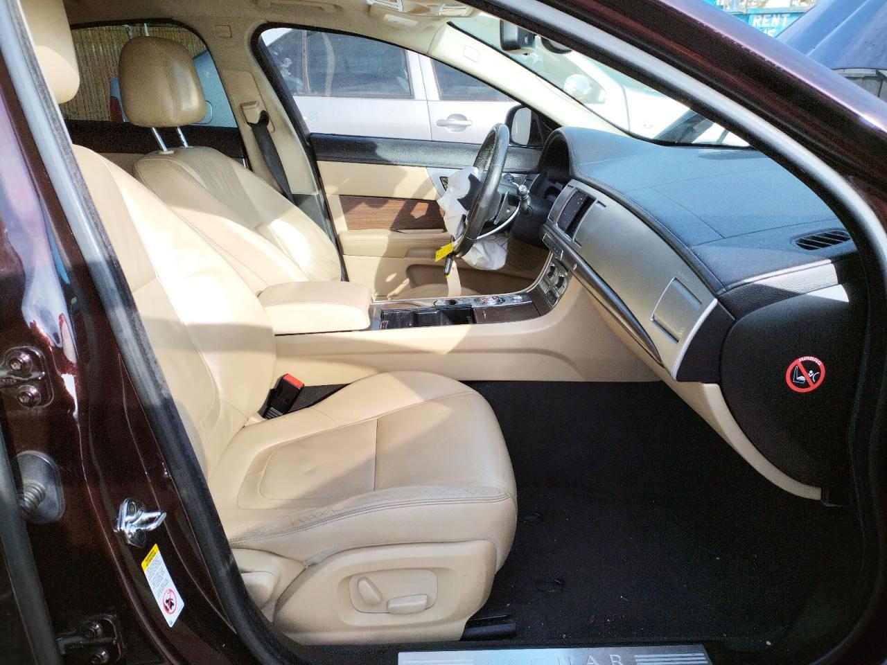 Photo 5 from auction – 2013 JAGUAR XF with VIN SAJWA0ES8DPS84624