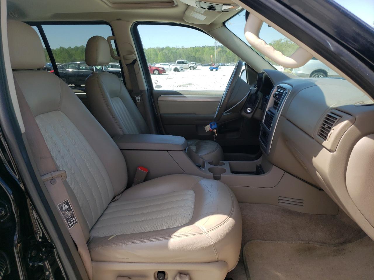 Photo 5 from auction – 2003 MERCURY MOUNTAINEE with VIN 4M2DU86W23UJ00950