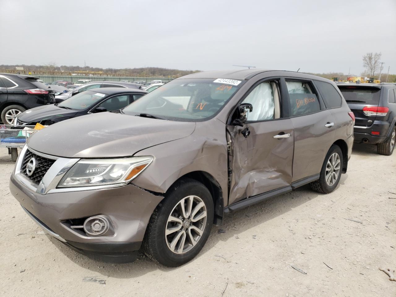 Photo 2 from auction – 2014 NISSAN PATHFINDER with VIN 5N1AR2MN6EC626617
