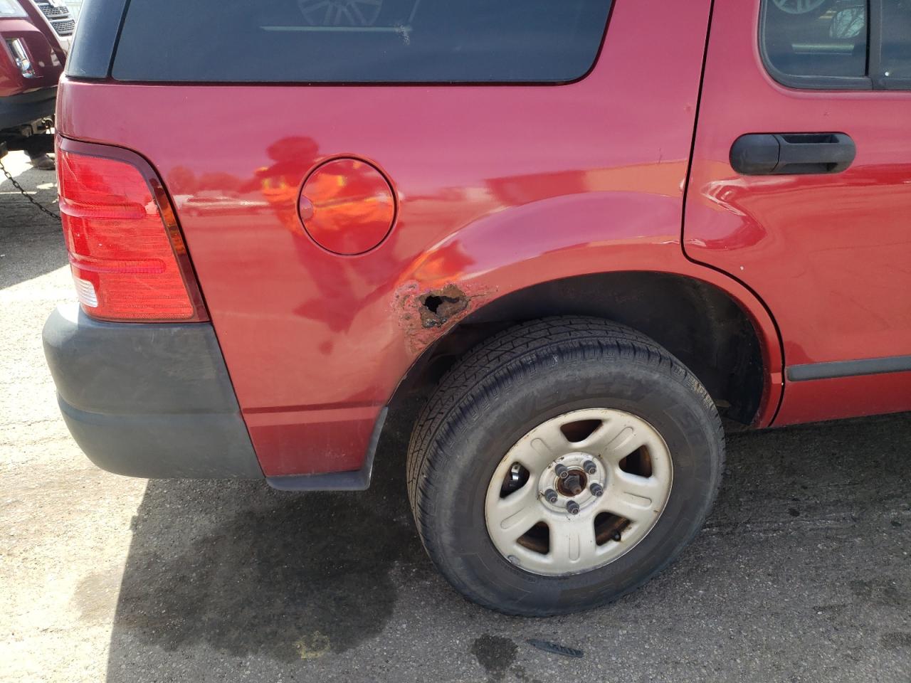 Photo 9 from auction – 2005 FORD EXPLORER X with VIN 1FMZU72K65UA82914