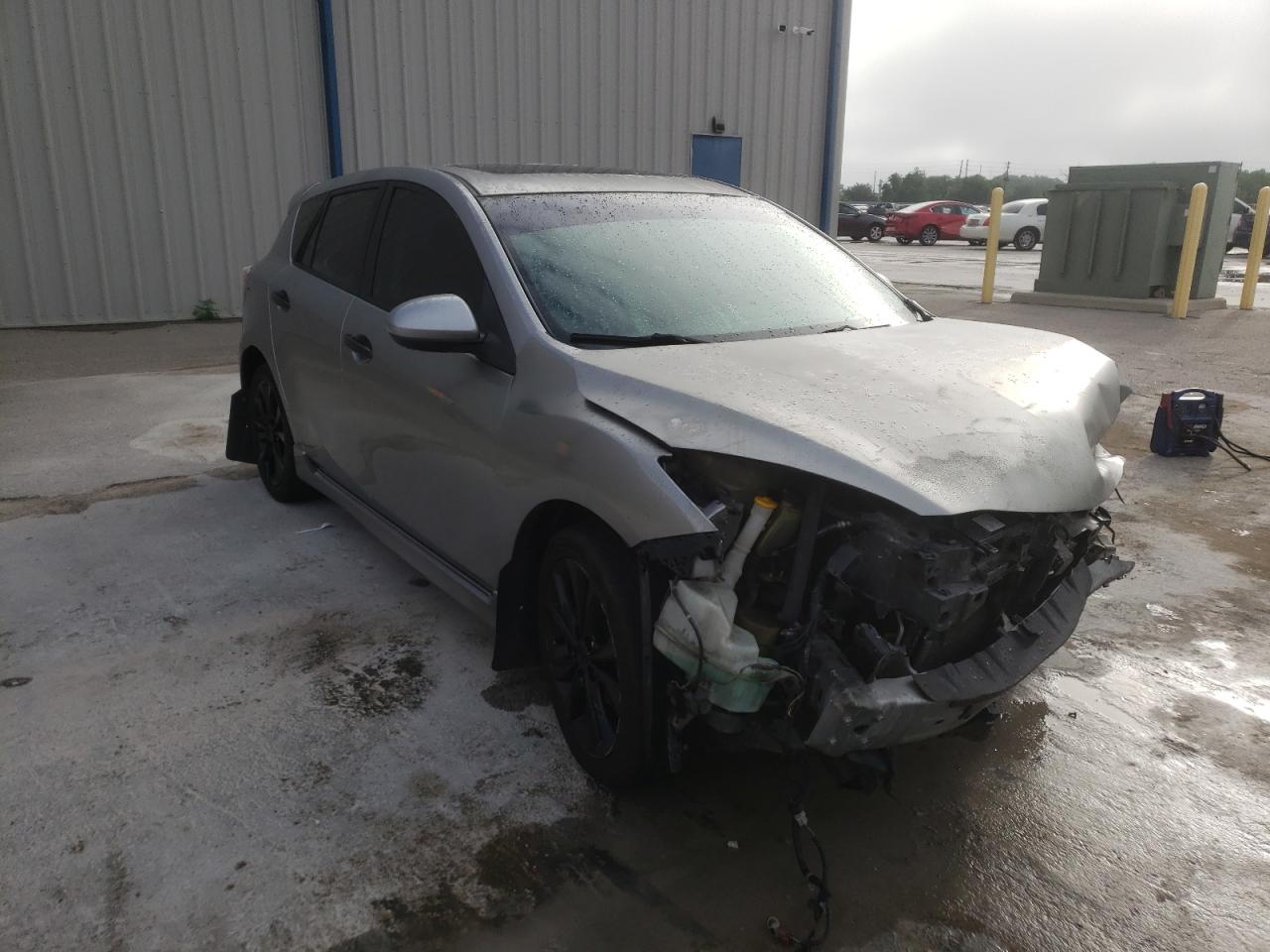 MAZDA 3 S 2011 with VIN JM1BL1K52B1392913 - Photo from auction