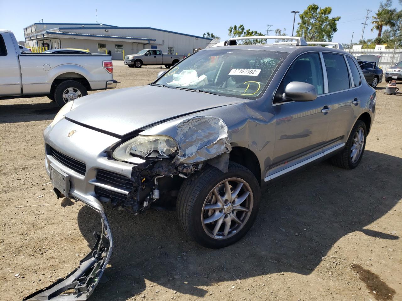Photo 2 from auction – 2004 PORSCHE CAYENNE S with VIN WP1AB29P94LA75681