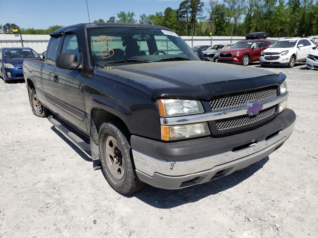 CHEVROLET SILVERADO 2004 with VIN 2GCEC19T141101977 - Photo from auction