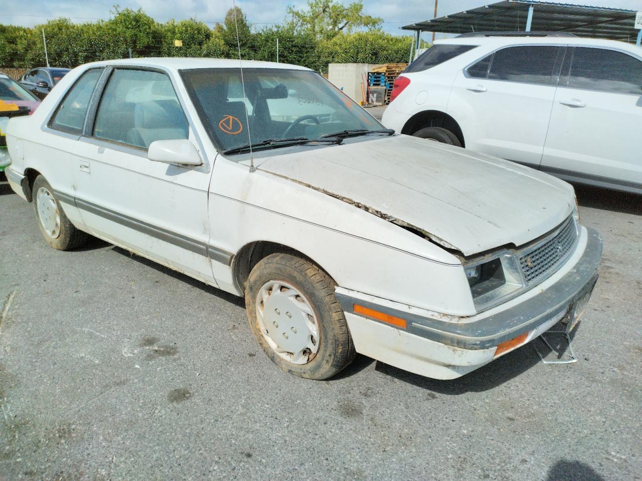 Photo 9 from auction – 1988 PLYMOUTH SUNDANCE with VIN 1P3CS44EXJN283841