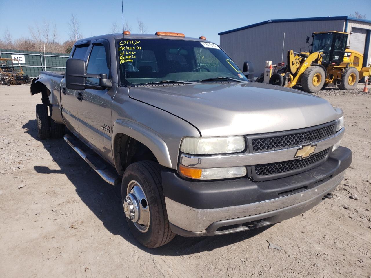 CHEVROLET SILVERADO 2002 with VIN 1GCJK33162F209876 - Photo from auction