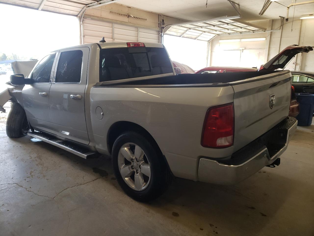 Photo 3 from auction – 2016 RAM 1500 SLT with VIN 1C6RR6LG0GS208409