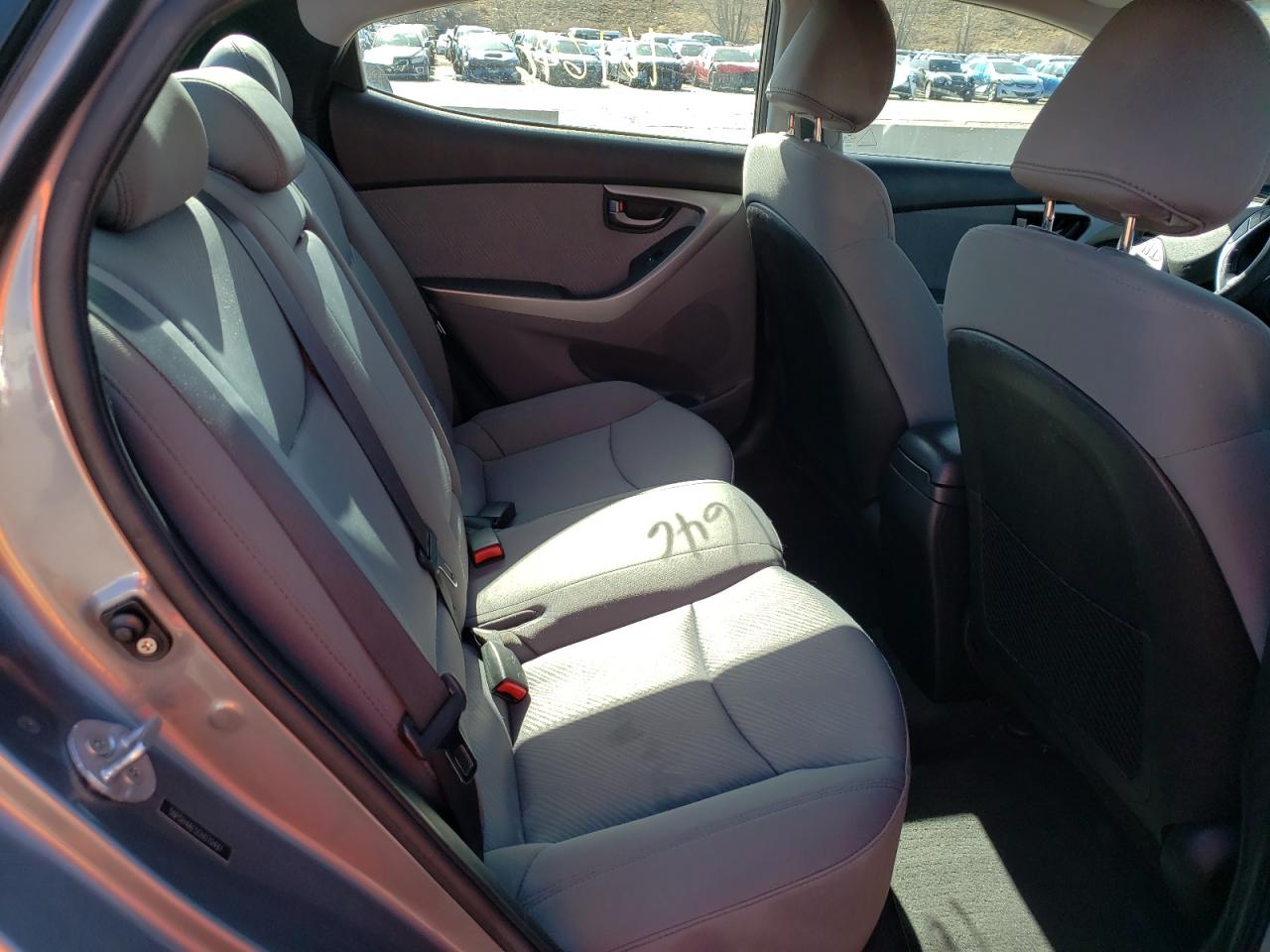 Photo 6 from auction – 2012 HYUNDAI ELANTRA GL with VIN 5NPDH4AE5CH070497