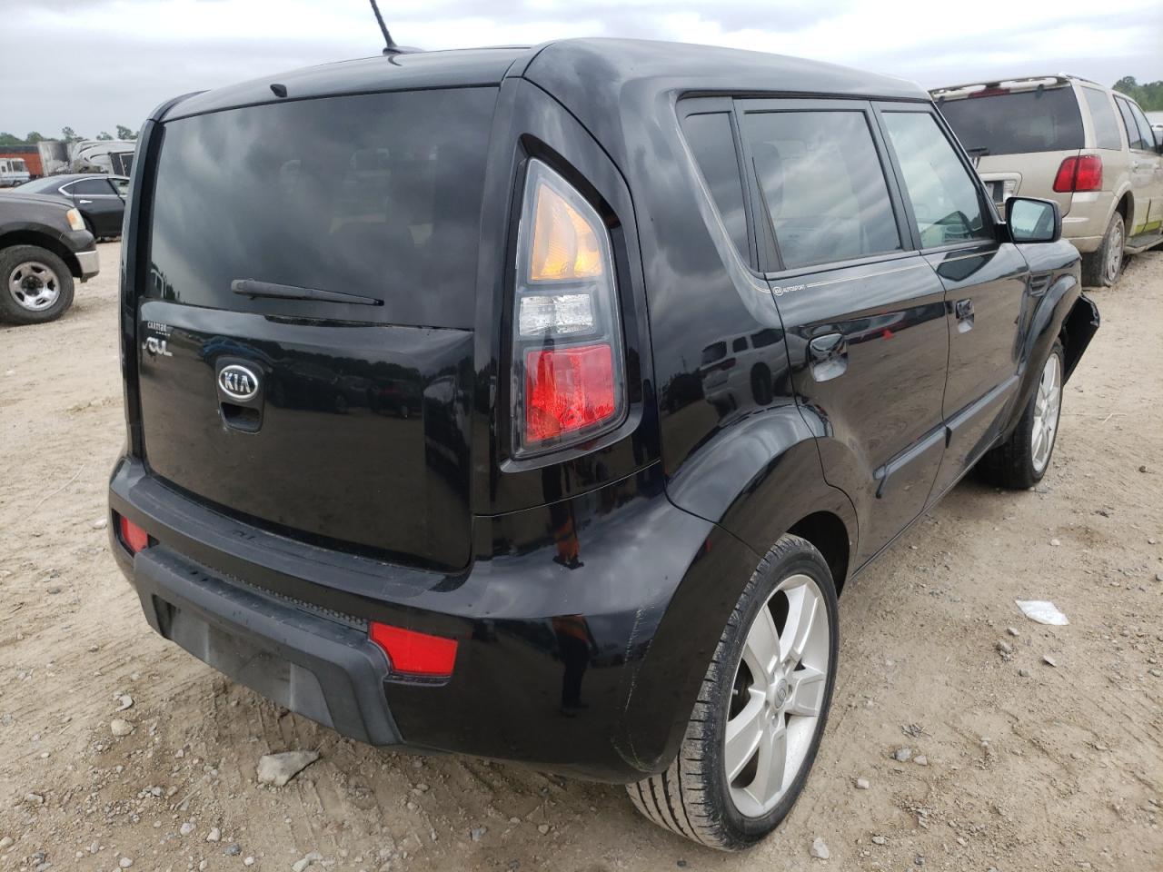 Photo 4 from auction – 2010 KIA SOUL + with VIN KNDJT2A24A7098773