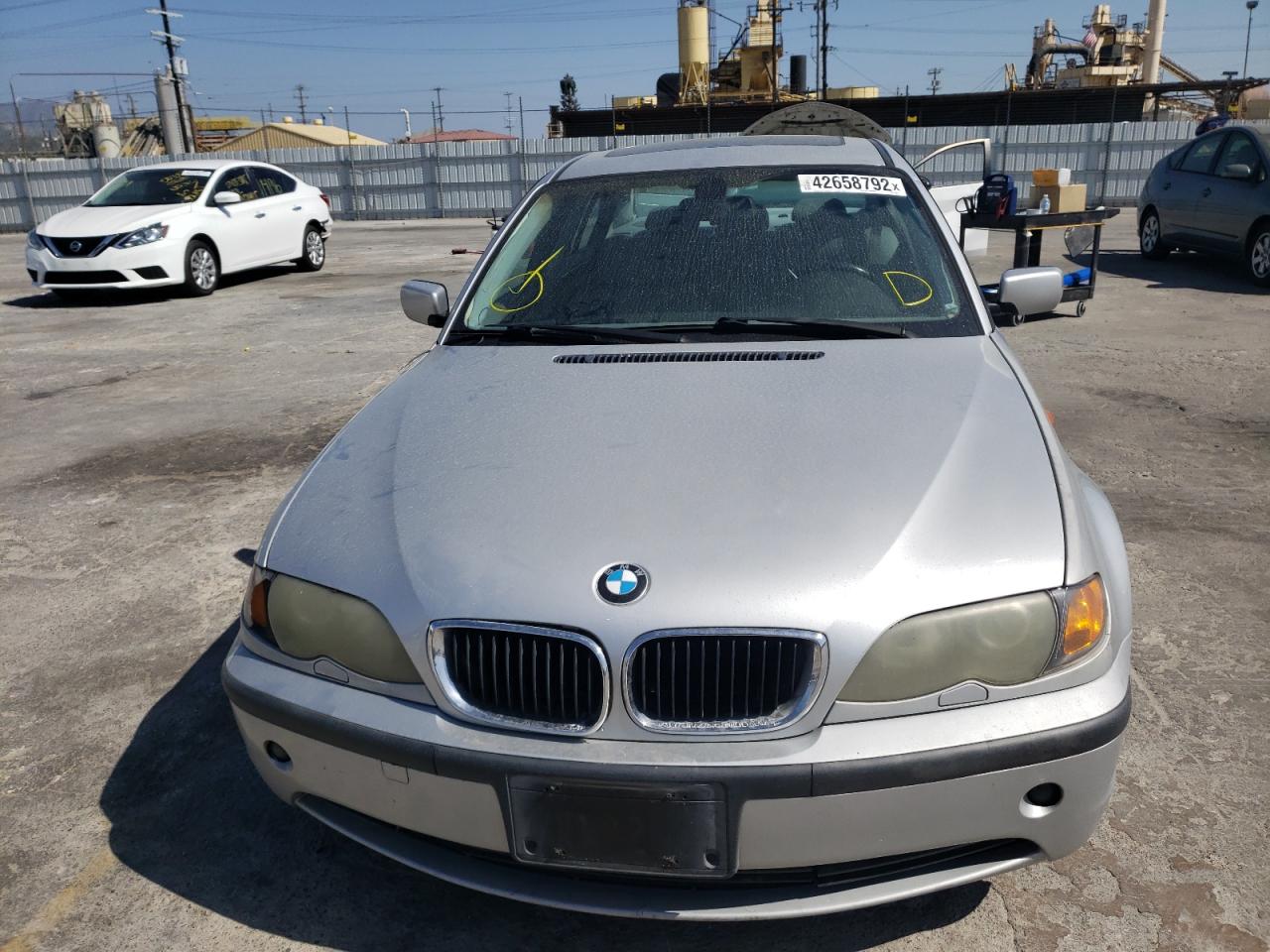 Photo 9 from auction – 2003 BMW 325 I with VIN WBAET374X3NJ33277