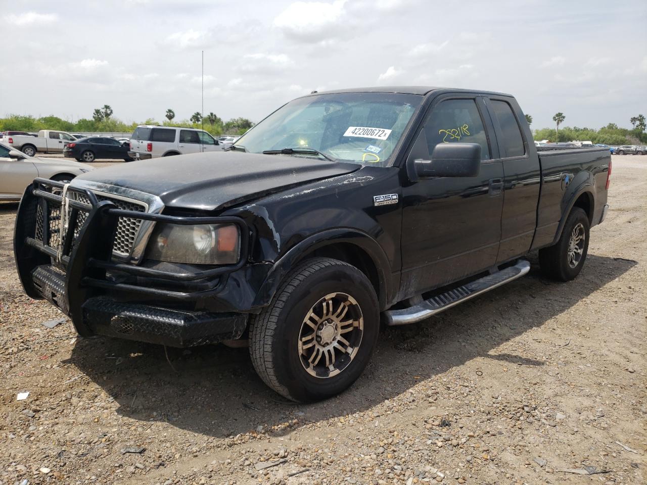 Photo 2 from auction – 2006 FORD F150 with VIN 1FTPX12506NA49834