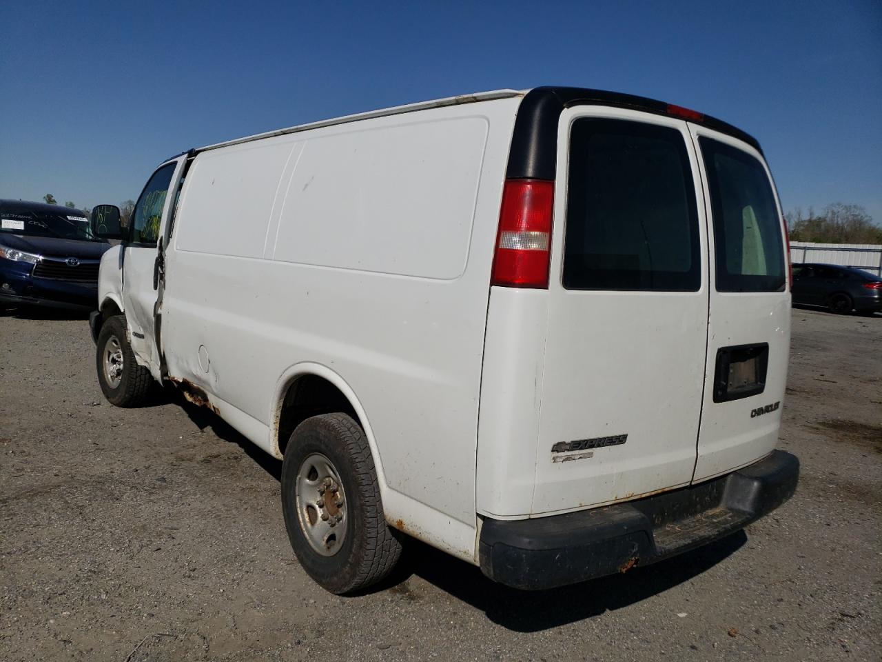 Photo 3 from auction – 2005 CHEVROLET EXPRESS G2 with VIN 1GCGG25V251108213