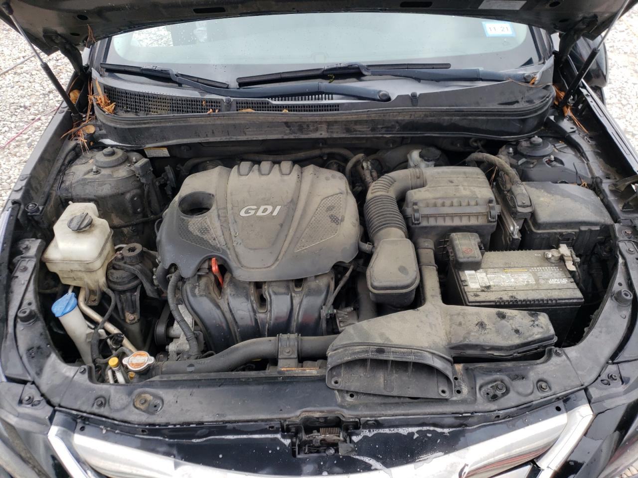 Photo 7 from auction – 2011 HYUNDAI SONATA SE with VIN 5NPEC4AC6BH007831